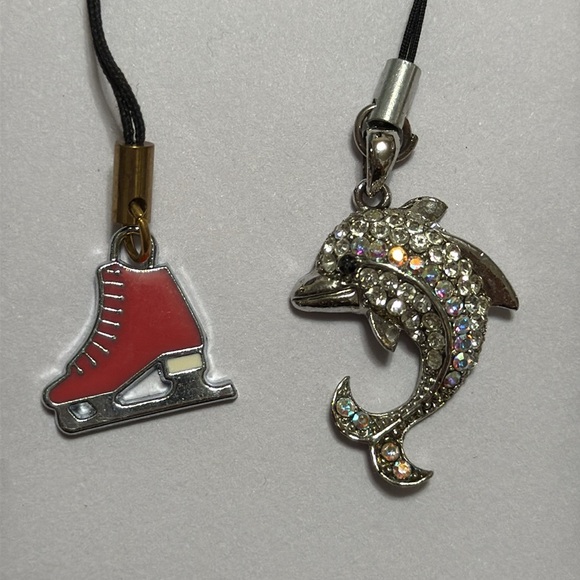 Red Ice Skate ⛸️ COACH & Rhinestone Dolphin 🐬 Charms for Phone Or Camera - Picture 3 of 5